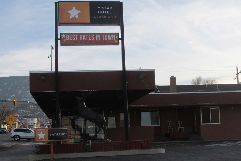 Magnuson Cedar Motel